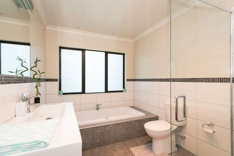 8 Rae Lane Paraparaumu Beach_17