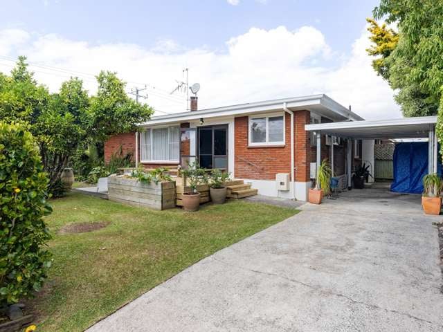 755 River Road Chartwell_1