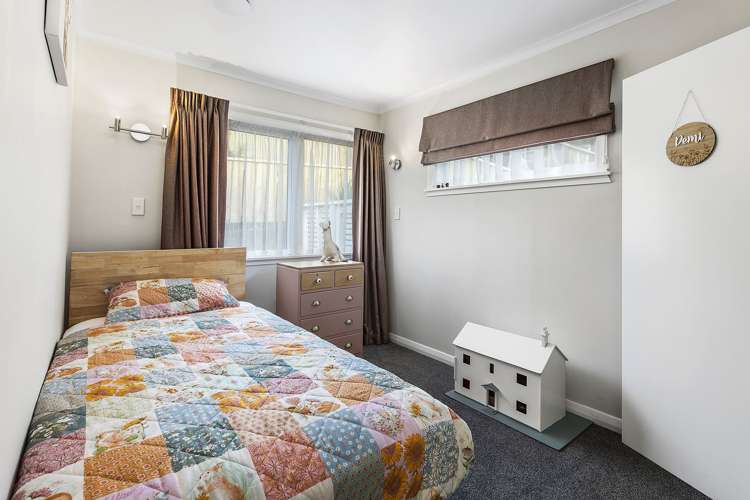 19 Pembroke Street Tawa_12