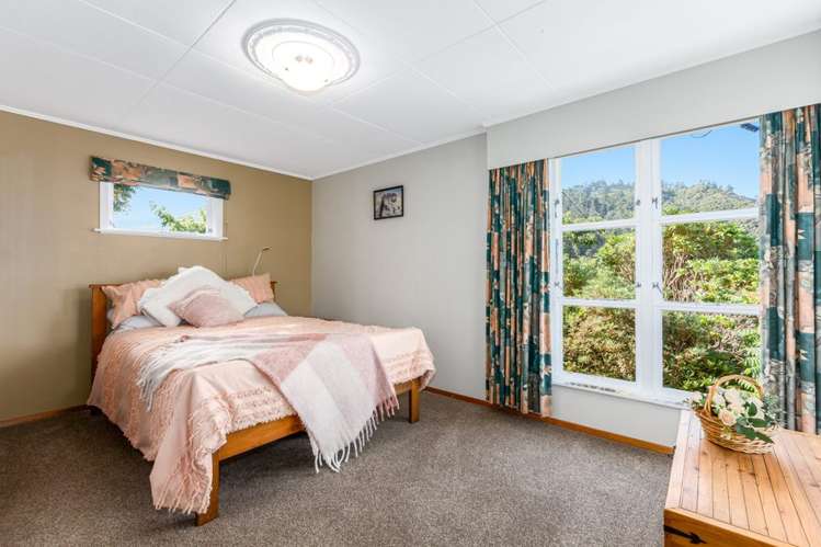 43 Moores Valley Road Wainuiomata_4