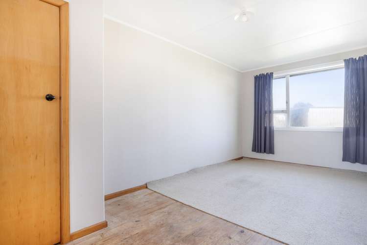 56 Stuart Crescent Masterton_7