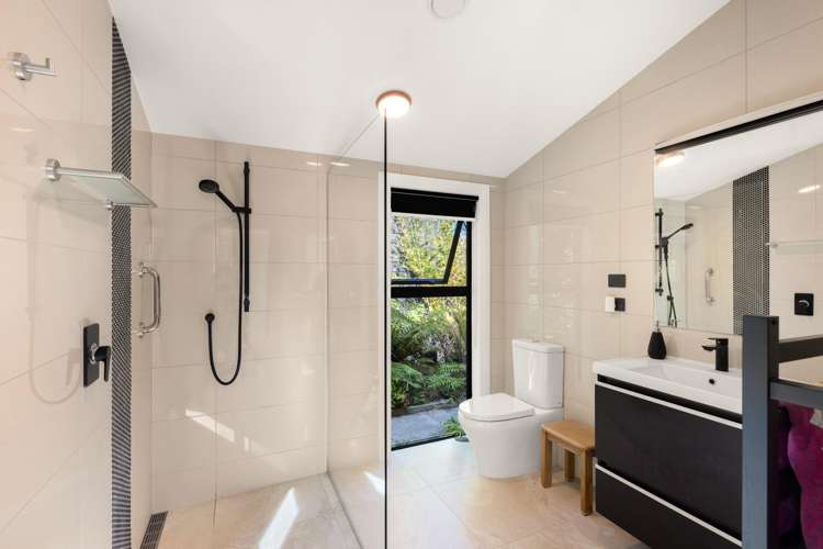 47 and 49 Russell Heights Russell_11