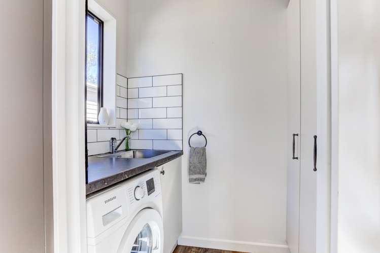 6 Parkes Avenue Saint Johns Hill_18