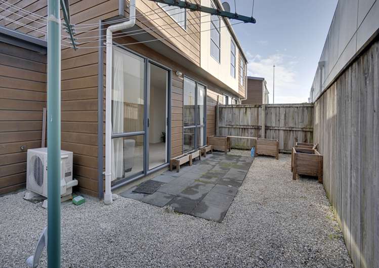 7 Rochdale Way Stoke_16