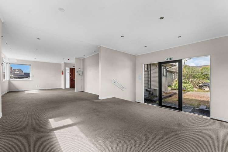 104 Lincoln Road Henderson_12