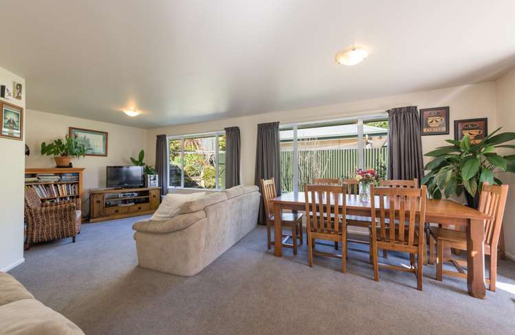 1 Tui Way Toi Toi_10