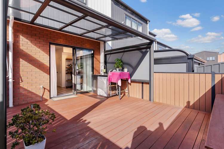 18 Treeline Lane Flat Bush_11