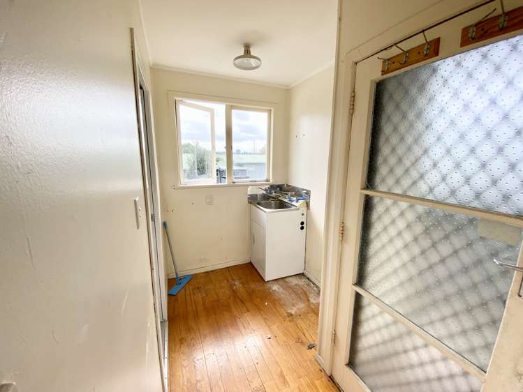 67 Forest Hill Road Henderson_13