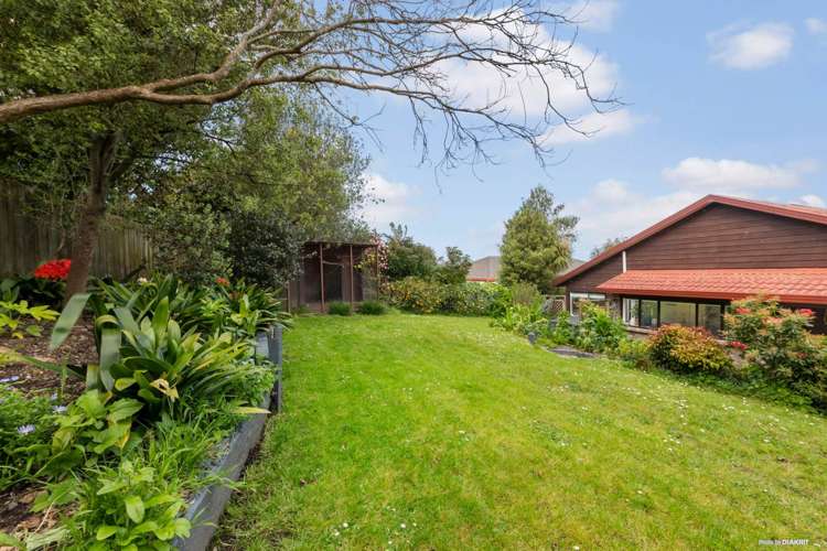 5 Spears Place Botany Downs_15