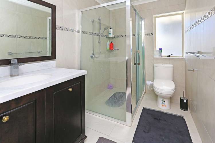 1/8 Nakhle Place Manurewa_8