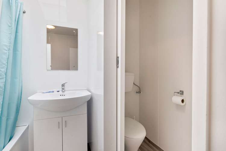 66A B and C Glenpark Avenue Frankleigh Park_20