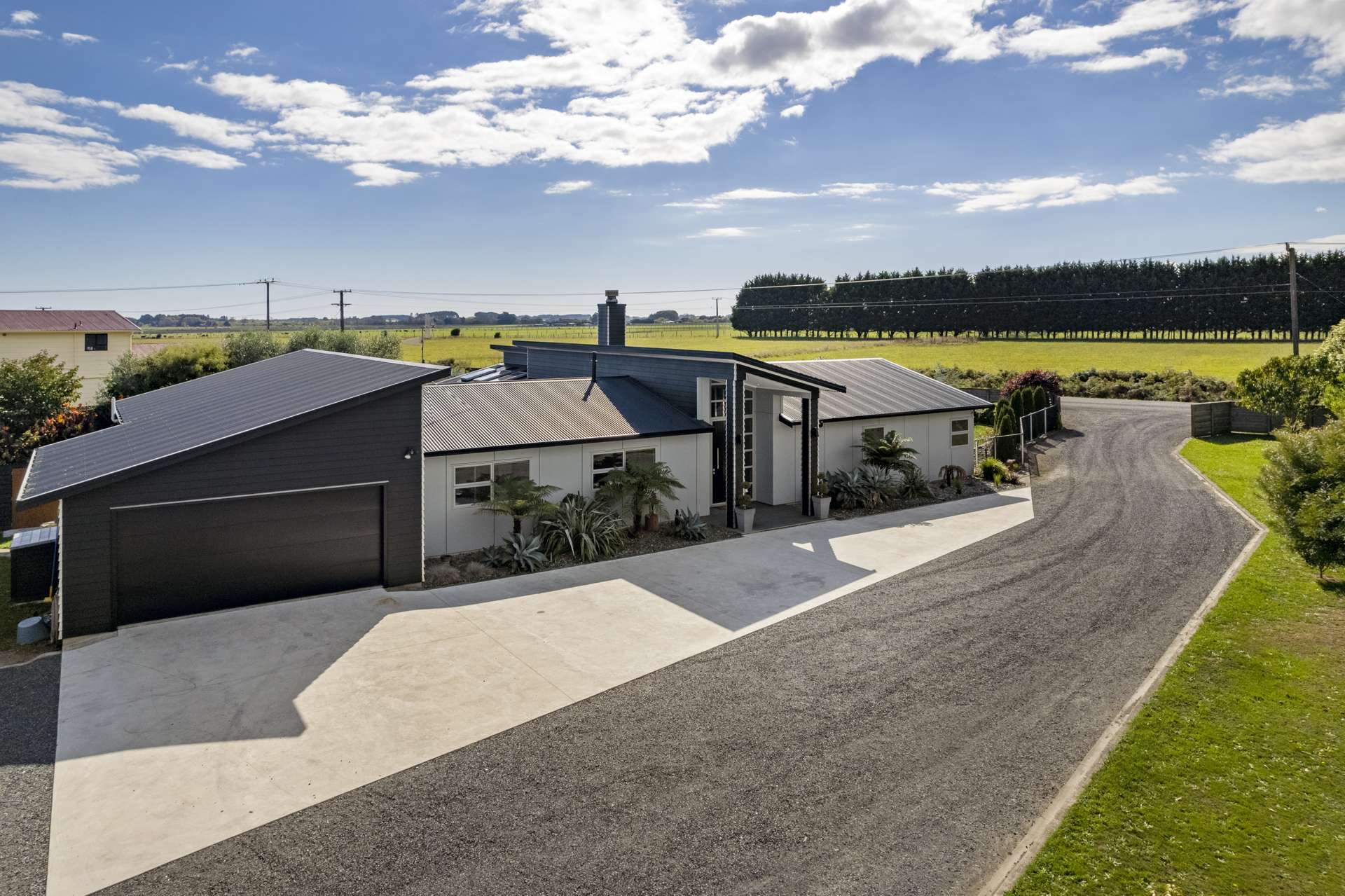 51 Waikawa Beach Road Manakau_0