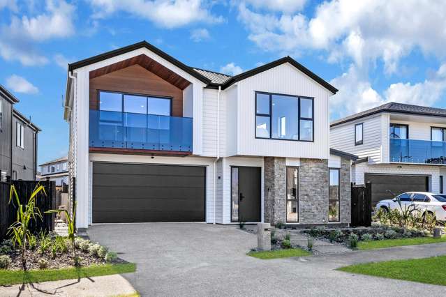 LUXURY, SPACE & STYLE- READY TO MOVE IN