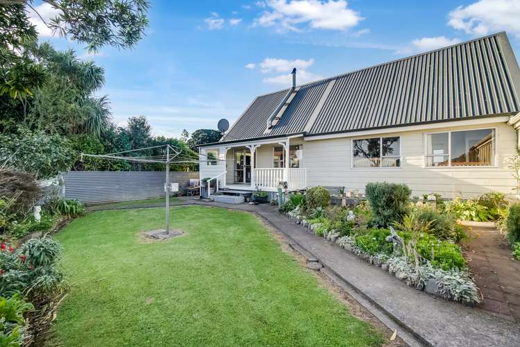 14 Cumming Street Okato_16