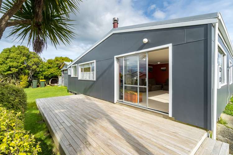 8 Miro Street Kaka Point_2