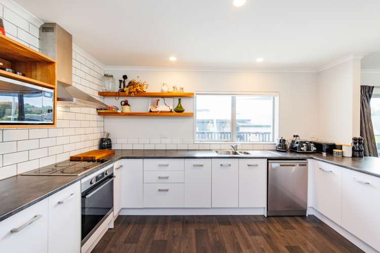 103 Cashmere Drive Fitzherbert_5