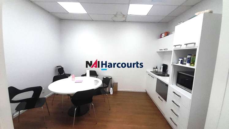 L1 Office 3/61 Hurstmere Road Takapuna_8