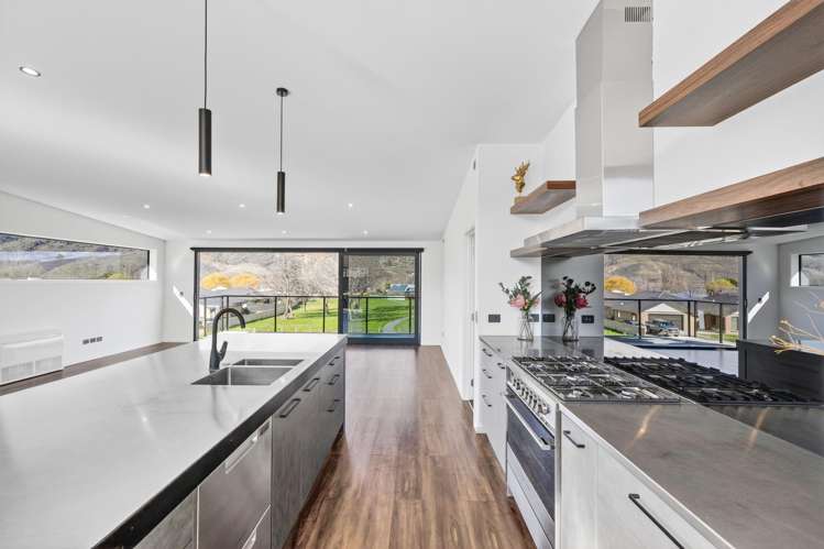 57 Stratford Drive_3