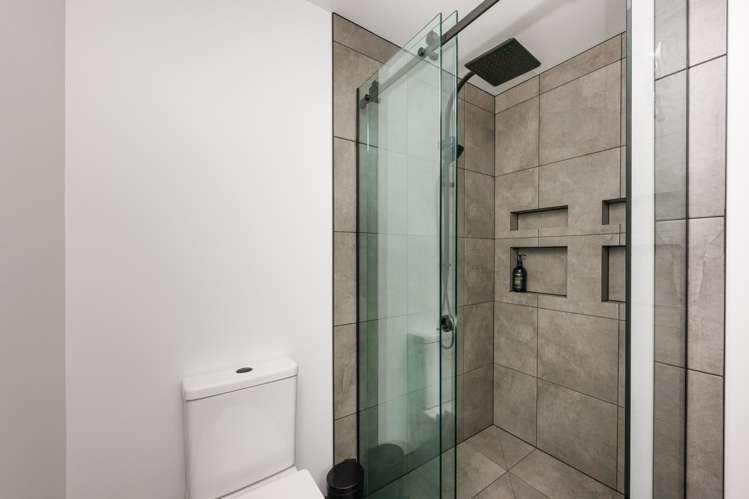 196 Pacific Drive Fitzherbert_12