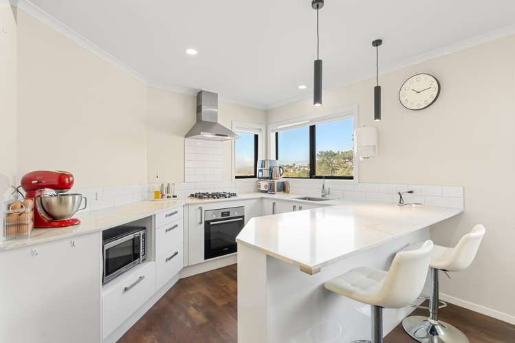 77 Erlestoke Crescent Churton Park_5