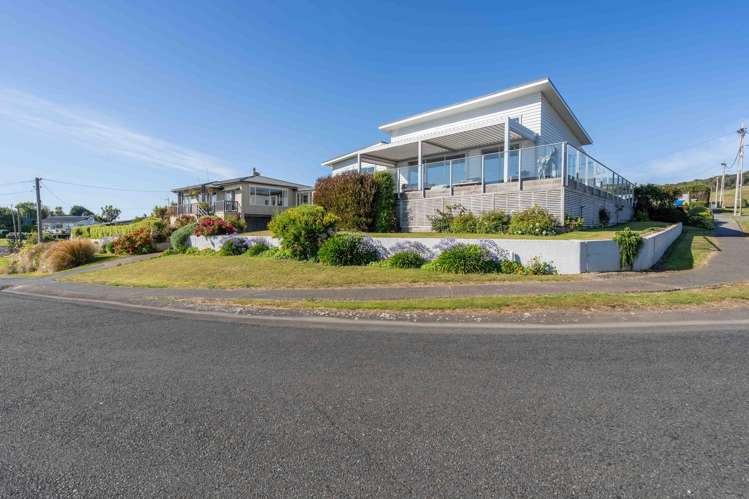 9 Violet Street Riverton_19