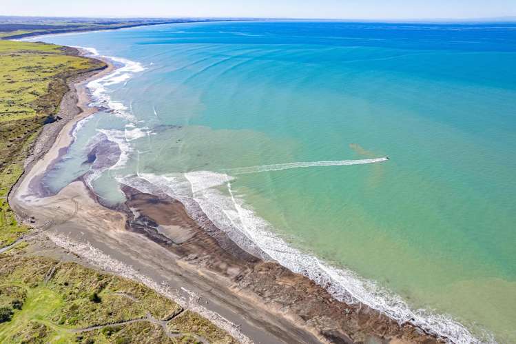 11 Pingao Place Waiinu Beach_22