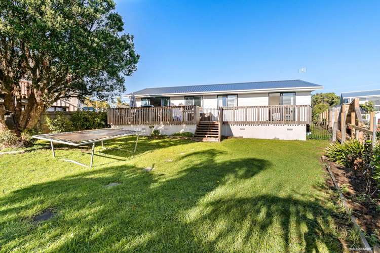 818 Whangaparaoa Road Manly_1