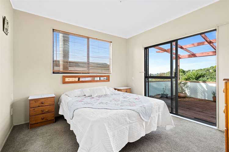 689 Beach Road Rothesay Bay_10