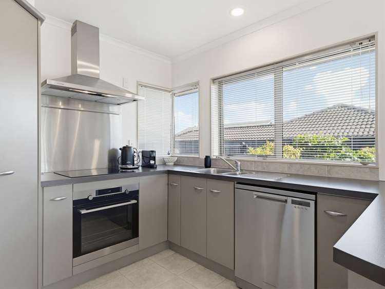 16A Basley Road Owhata_9