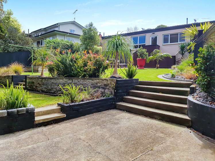 19 Glenfern Road Mellons Bay_18