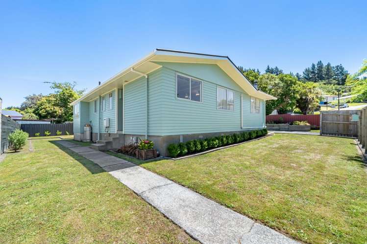 3 Newburn Grove Wainuiomata_24