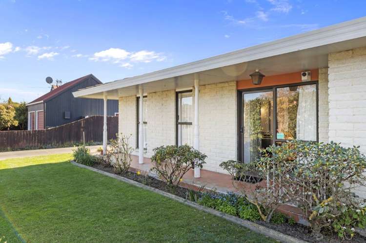 1/40 Ambleside Drive Burnside_10