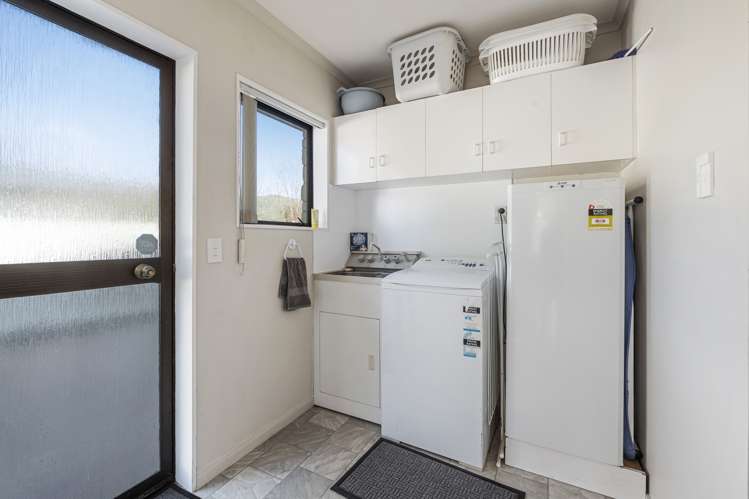 2 Gibbs Place Kinloch_12