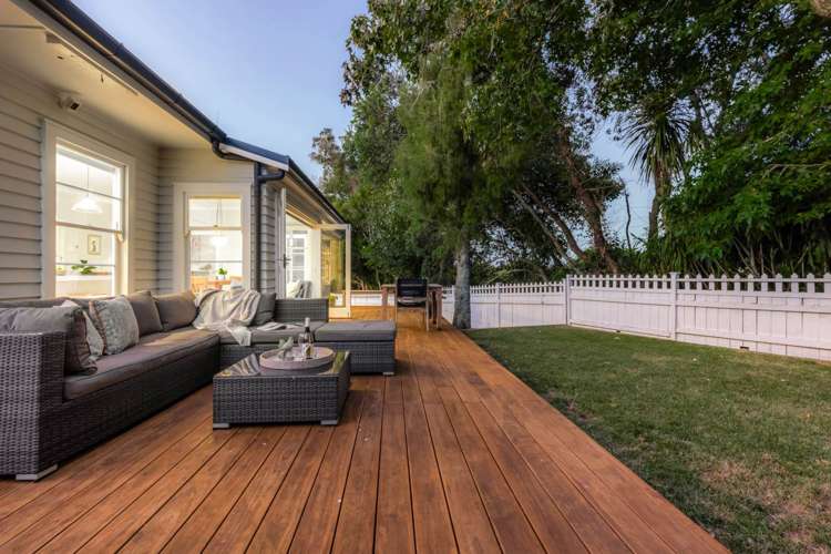 152 Edinburgh Street Pukekohe_16