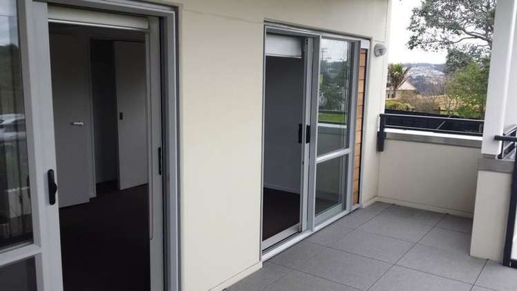 B7/71 Spencer Road Oteha_5