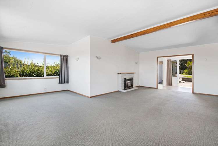 29 Roberts Road Matakatia_10