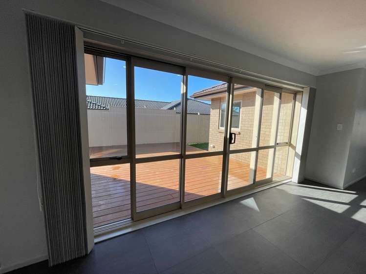 35 Riverglade Parkway Te Atatu South_7