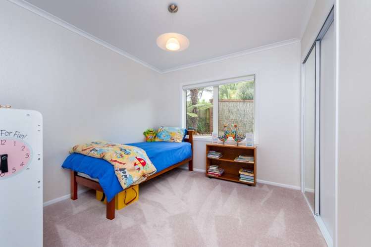 43 Tahi Terrace Glen Eden_16