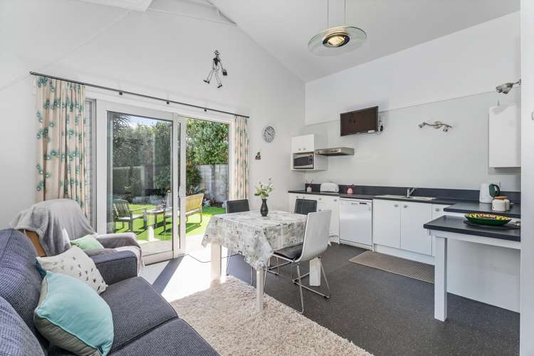 47 Sarahs Hill Hahei_29