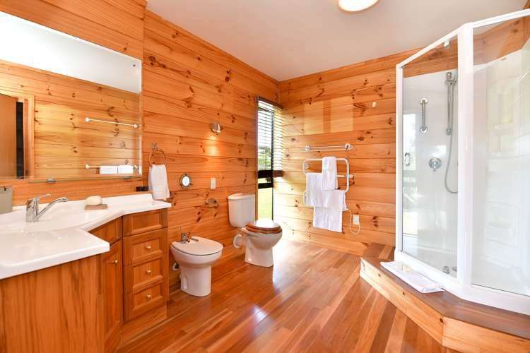 77 & 86 Matija Place Red Beach_12