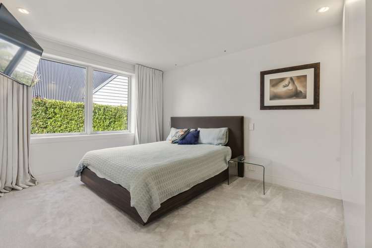 2/12 Crescent Road Parnell_17