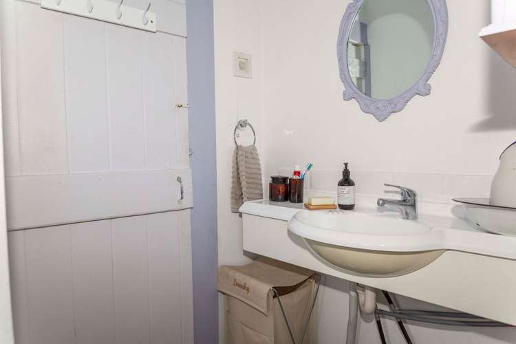 237 High Street Dannevirke_16