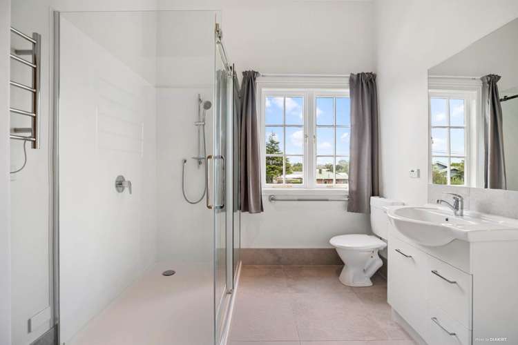 1085 Great North Road Point Chevalier_15