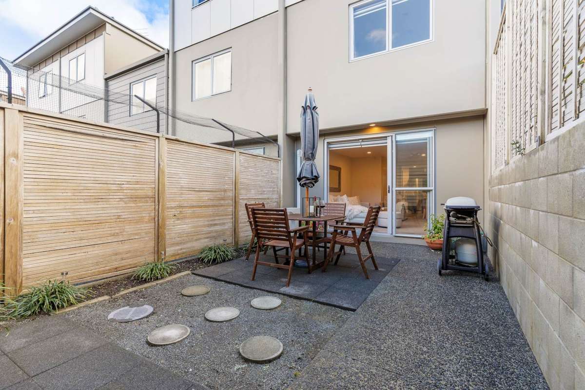 13/1 Gracechurch Drive_1