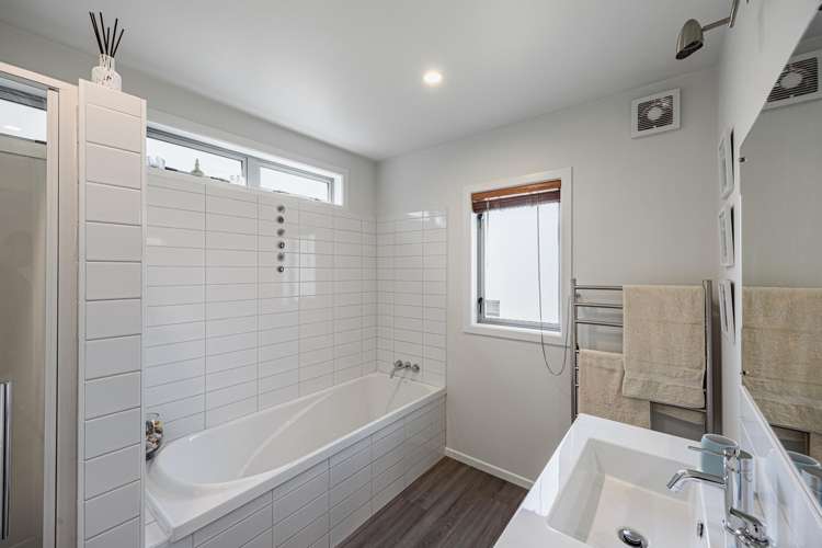 6 Beamish Street Frimley_8