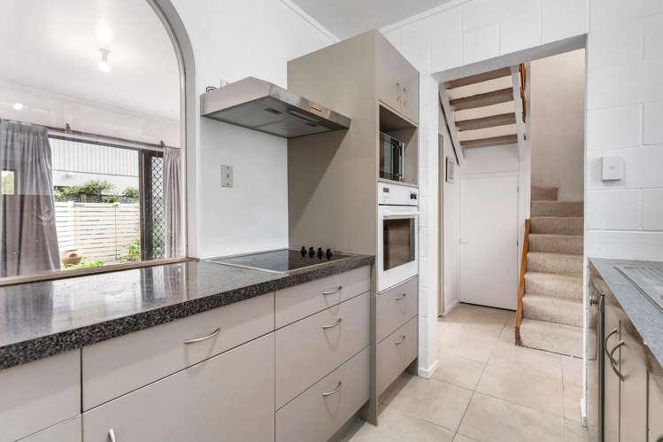 6/3 Glen Road_5