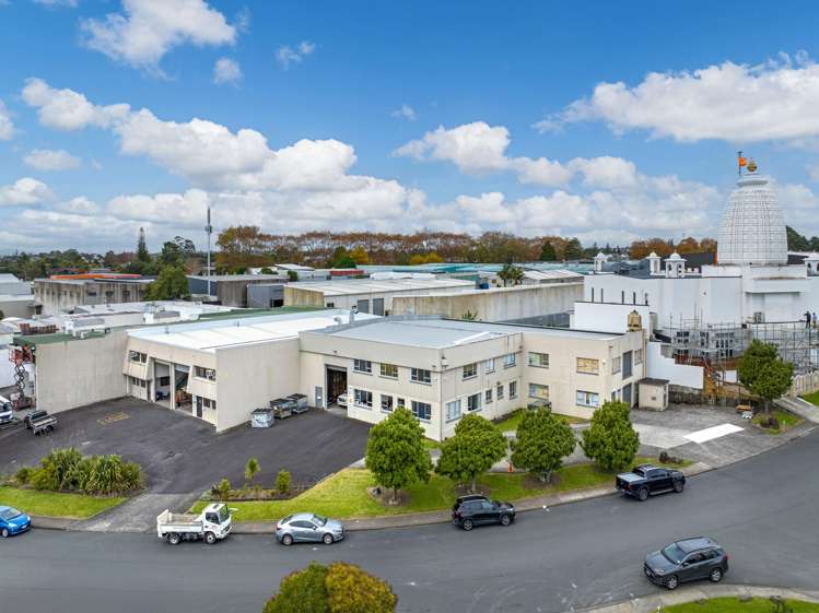 30-32 and 34-36 Mihini Road Henderson_2