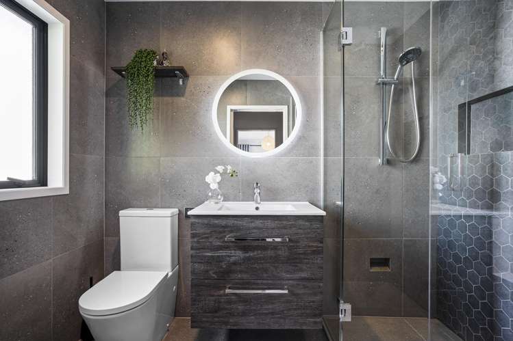 10 Coubray Place Botany Downs_11