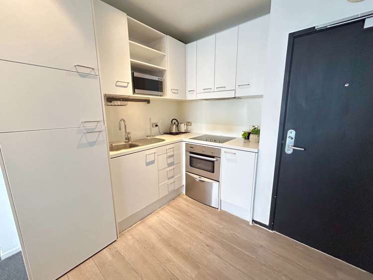 31h/16 Gore Street Auckland Central_8