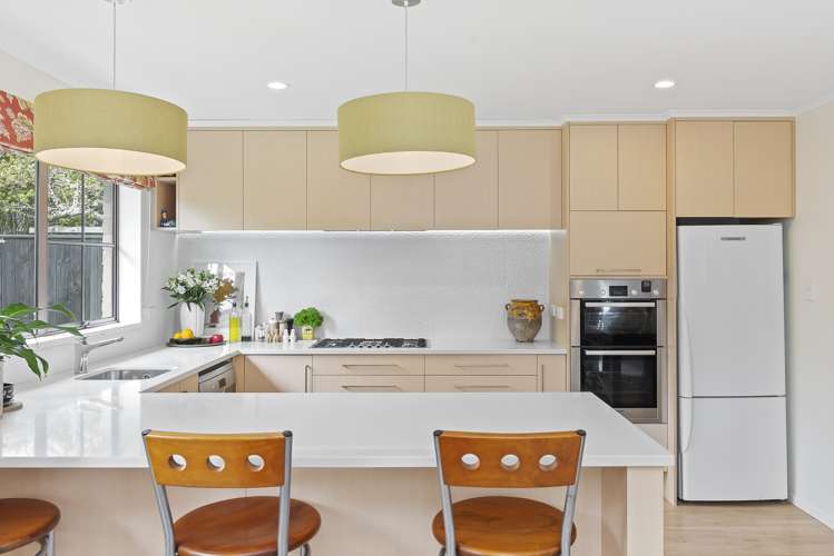 2b Tawa Street Waikanae_11